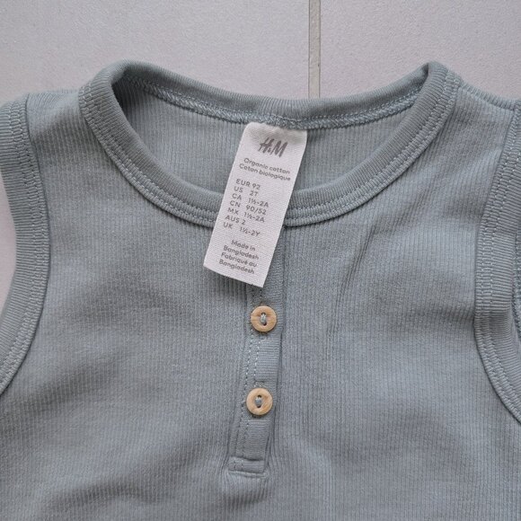 (4/$20) H&M - Cotton Bodysuits (2 Pack) - Picture 6 of 8